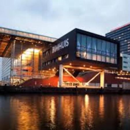 Private Guesthouse Bnb The Waterhouse Houseboat Amsterdam Exterior photo